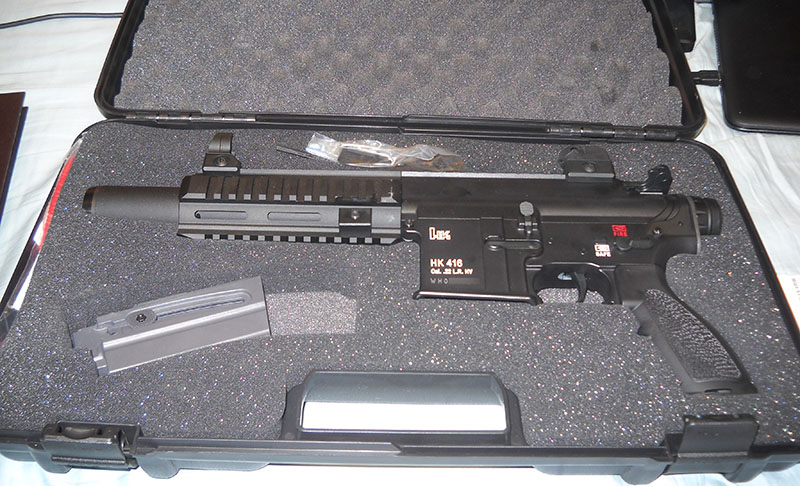 Walther HK416 in open carrying case